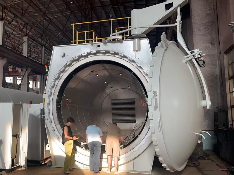 俄罗斯ERSTVAK3080热压罐