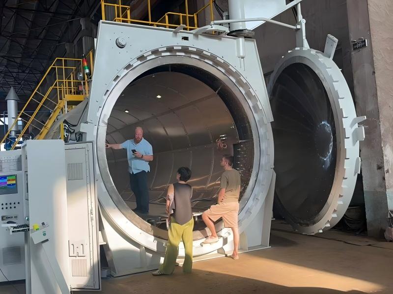 俄罗斯ERSTVAK3080热压罐